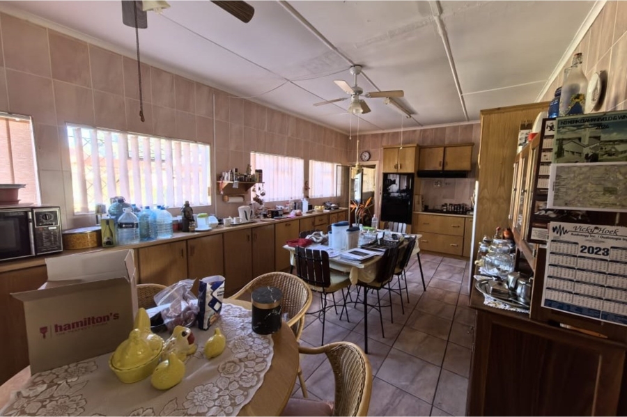 5 Bedroom Property for Sale in Hadison Park Northern Cape